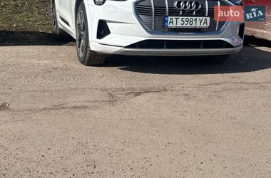 Позашляховик / Кросовер Audi e-tron 2022 в Івано-Франківську