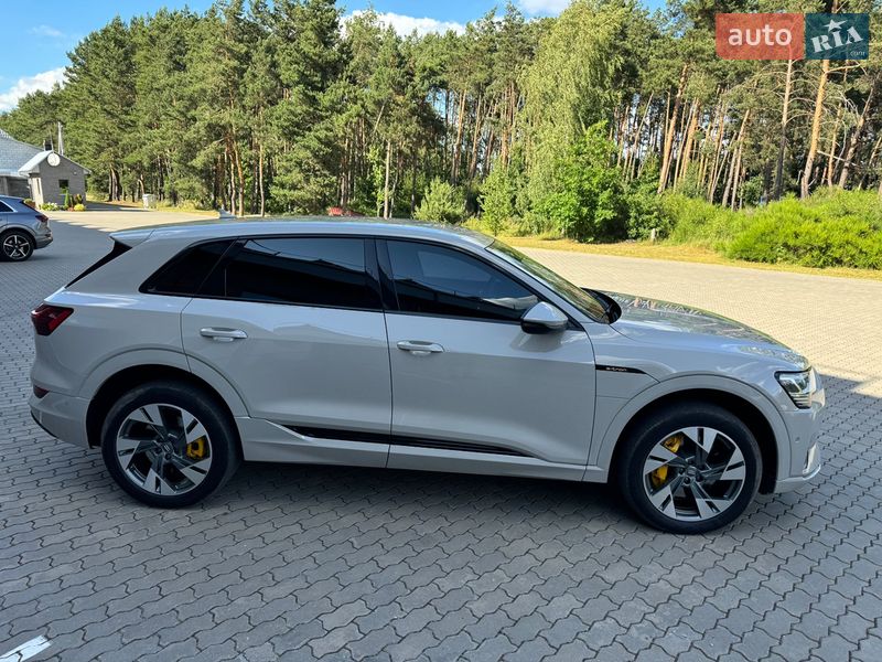 Внедорожник / Кроссовер Audi e-tron 2020 в Костополе фото 9 Внедорожник / Кроссовер Audi e-tron 2020 в Костополе