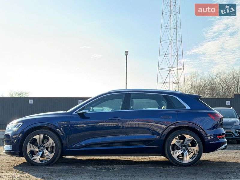 Позашляховик / Кросовер Audi e-tron 2020 в Луцьку
