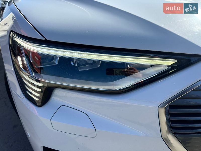 Внедорожник / Кроссовер Audi e-tron 2019 в Львове