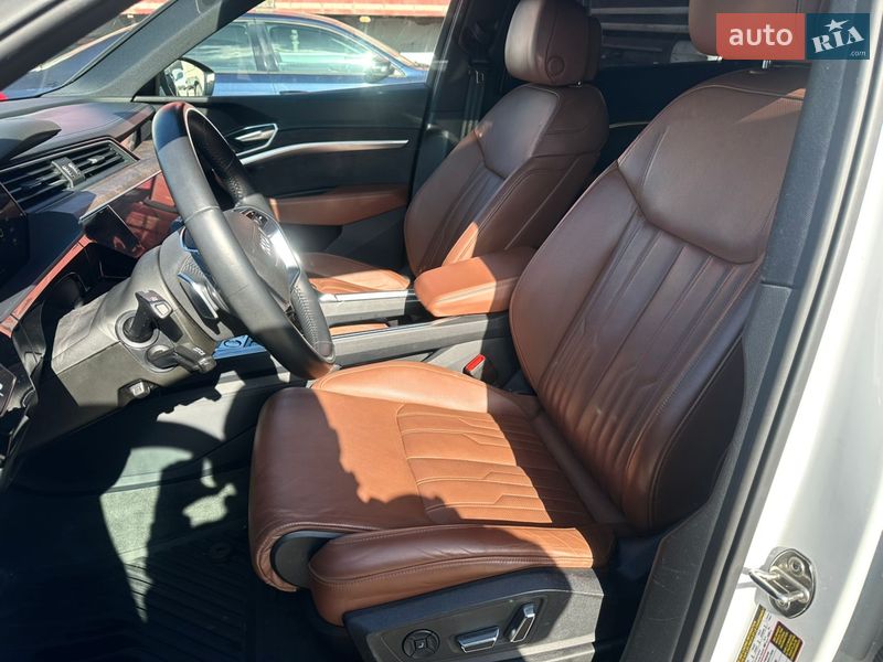 Внедорожник / Кроссовер Audi e-tron 2019 в Львове