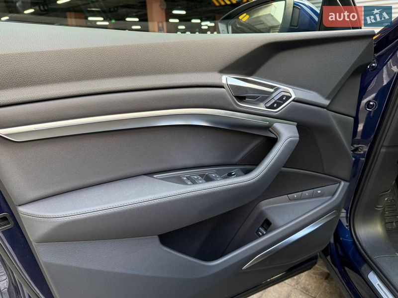 Внедорожник / Кроссовер Audi e-tron 2021 в Киеве