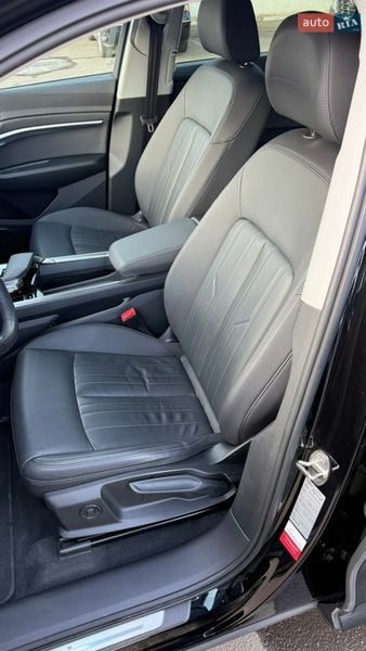 Позашляховик / Кросовер Audi e-tron 2022 в Луцьку