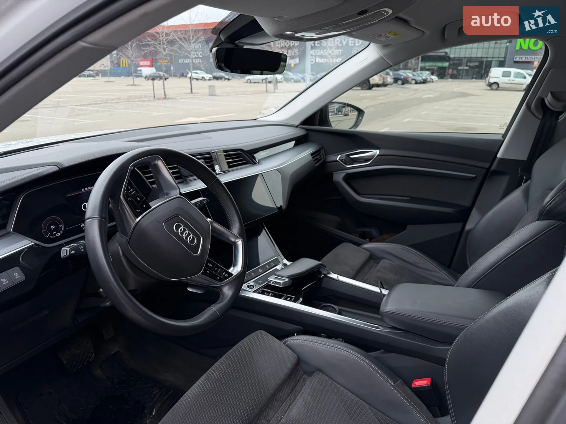 2022 Audi e-tron - мініатюра 22