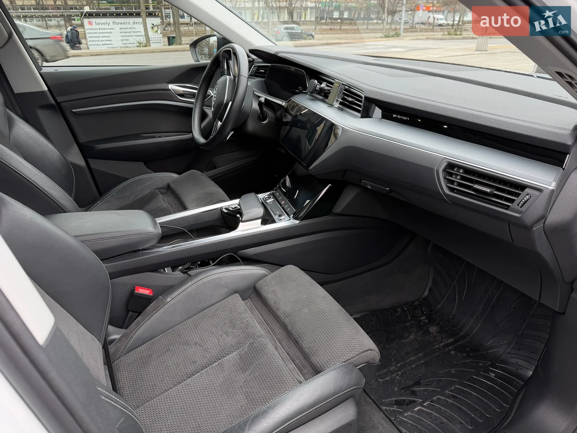 2022 Audi e-tron - мініатюра 24