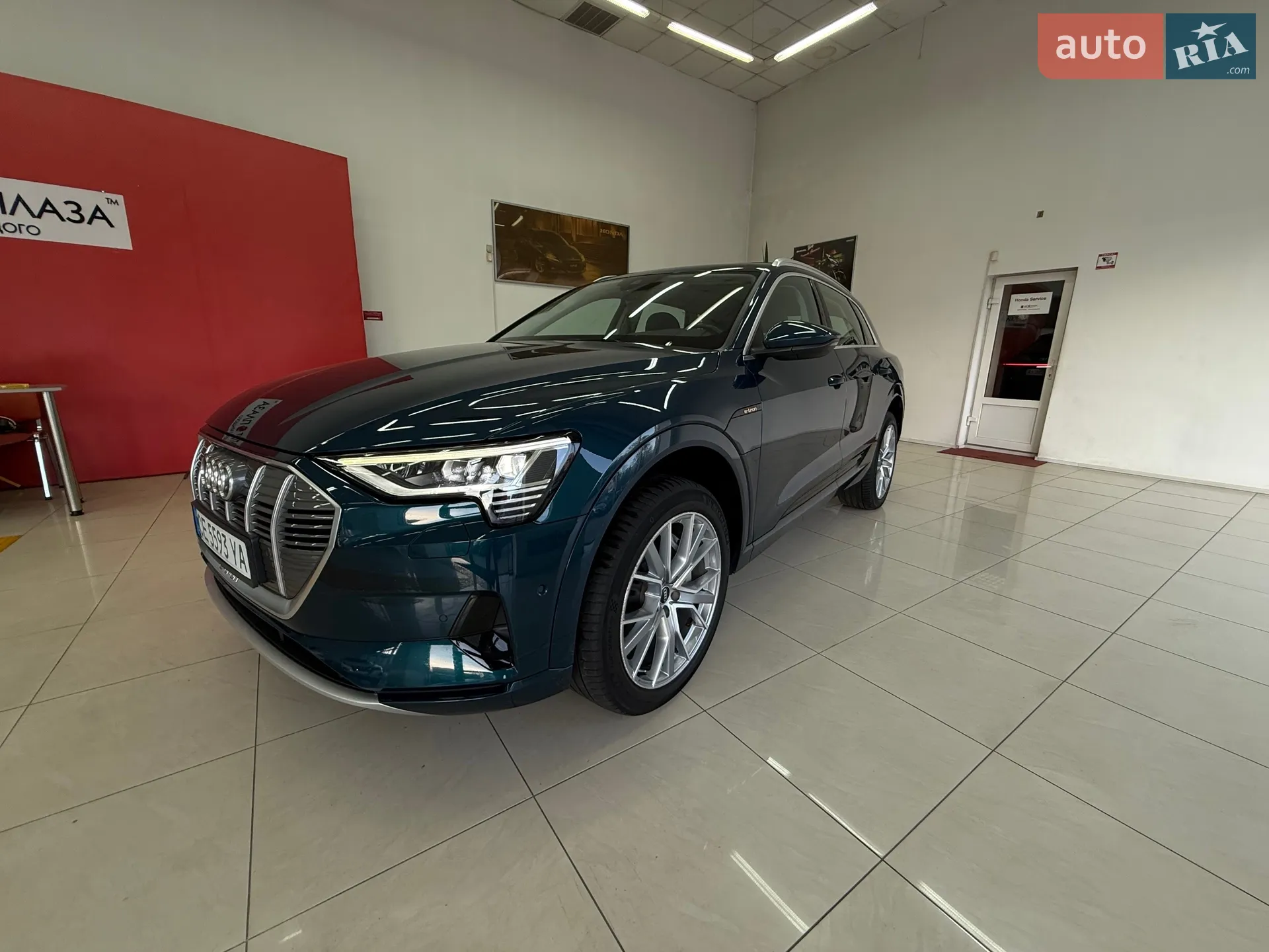 2020 Audi e-tron - мініатюра 15