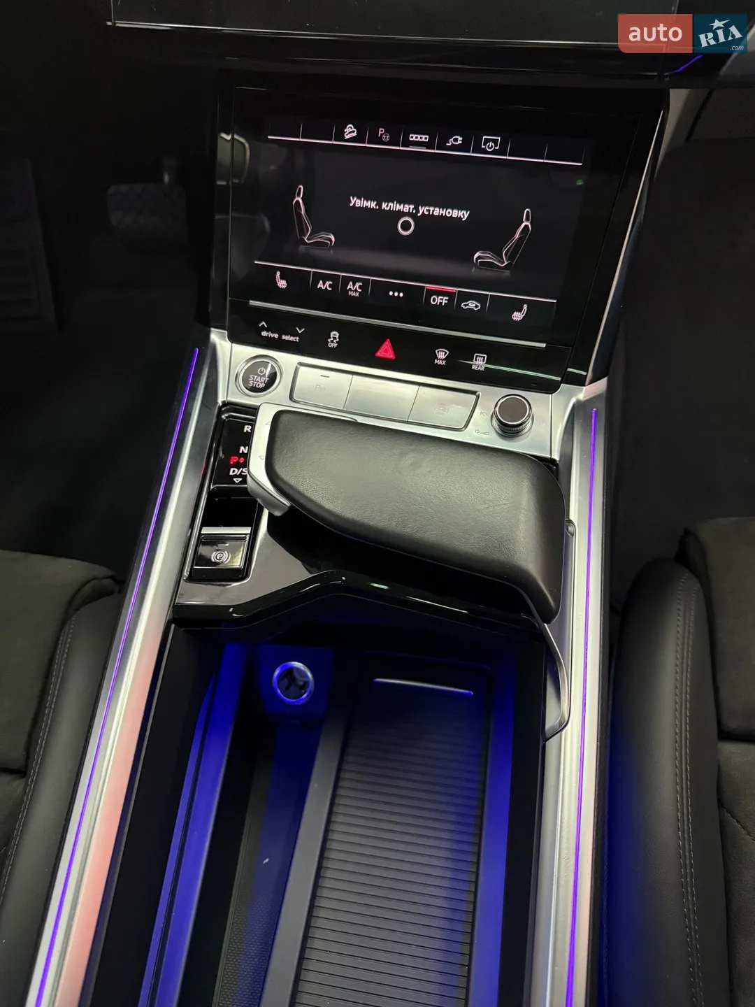 2020 Audi e-tron - мініатюра 48