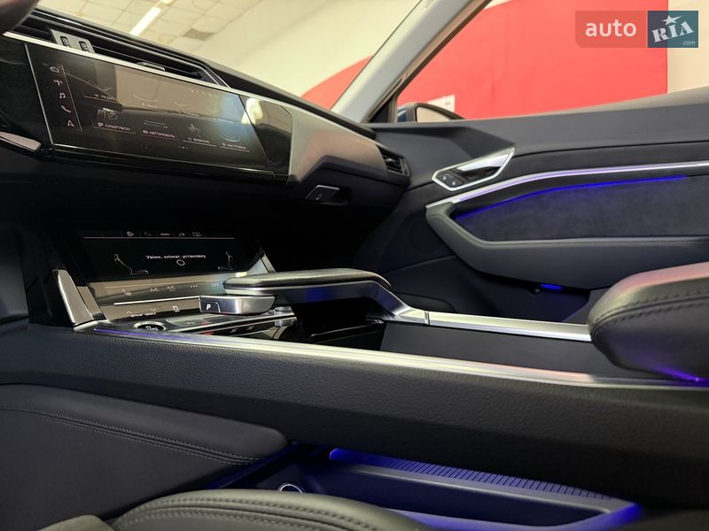 Внедорожник / Кроссовер Audi e-tron 2020 в Черновцах