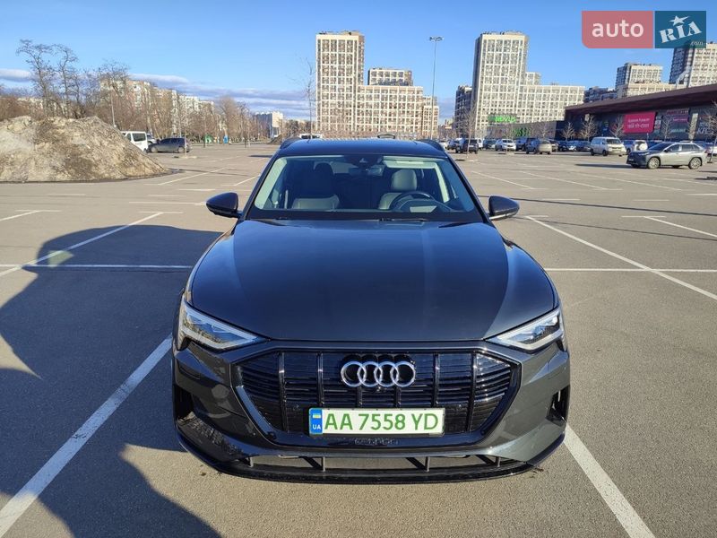 Внедорожник / Кроссовер Audi e-tron 2020 в Киеве