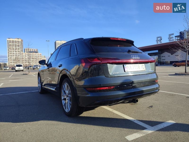 Внедорожник / Кроссовер Audi e-tron 2020 в Киеве