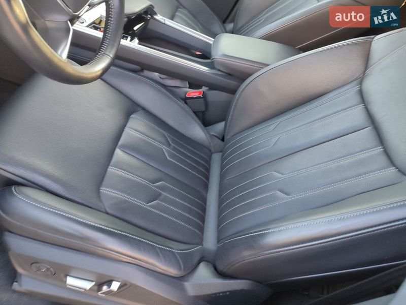 Внедорожник / Кроссовер Audi e-tron 2020 в Киеве