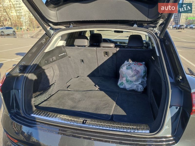 Внедорожник / Кроссовер Audi e-tron 2020 в Киеве