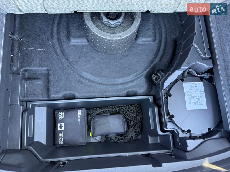 Позашляховик / Кросовер Audi e-tron 2022 в Луцьку