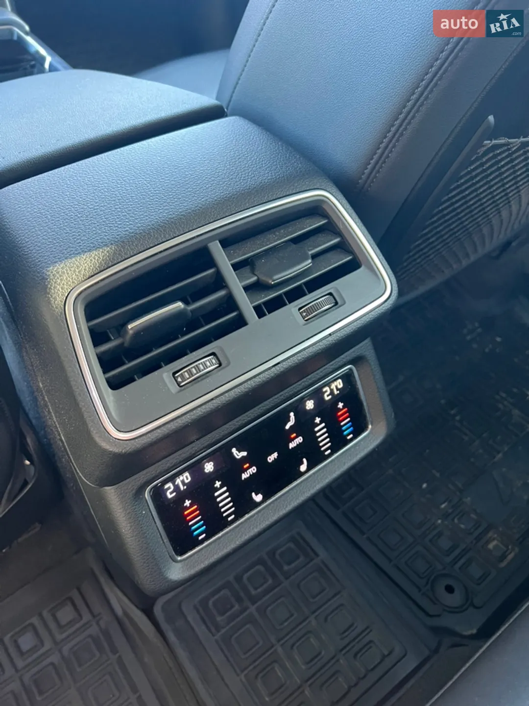 2020 Audi e-tron - мініатюра 17