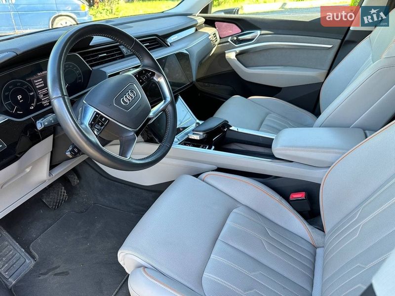Внедорожник / Кроссовер Audi e-tron 2018 в Черновцах
