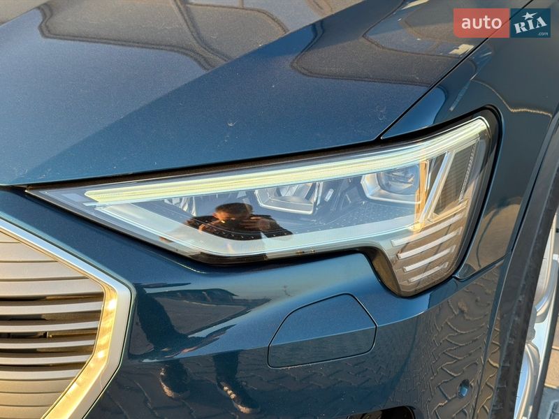 Позашляховик / Кросовер Audi e-tron 2021 в Львові