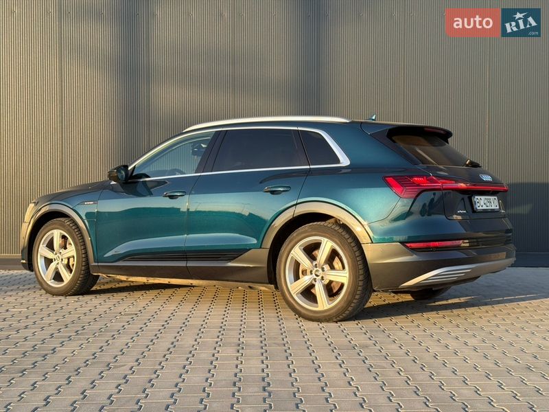 Позашляховик / Кросовер Audi e-tron 2021 в Львові