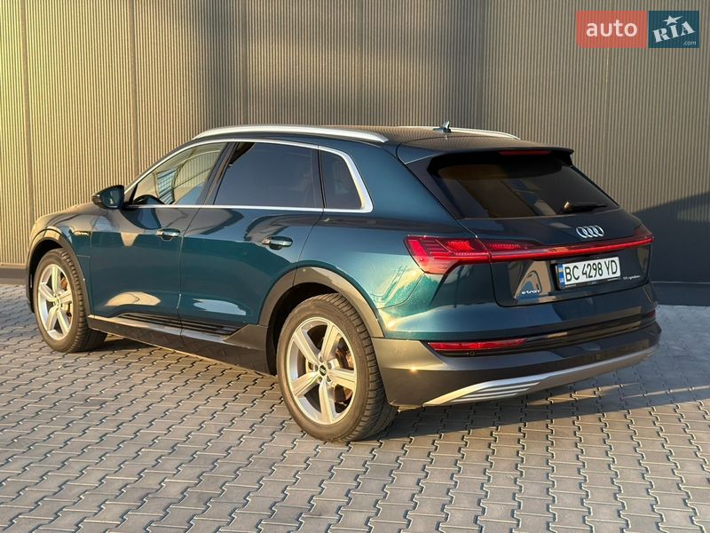 Позашляховик / Кросовер Audi e-tron 2021 в Львові