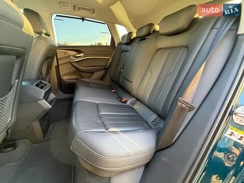 Позашляховик / Кросовер Audi e-tron 2021 в Львові