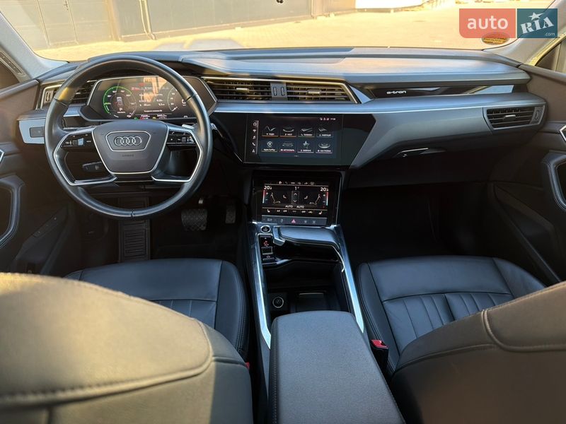 Позашляховик / Кросовер Audi e-tron 2021 в Львові