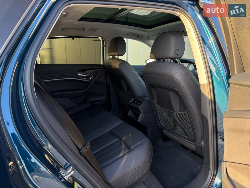 Позашляховик / Кросовер Audi e-tron 2021 в Львові