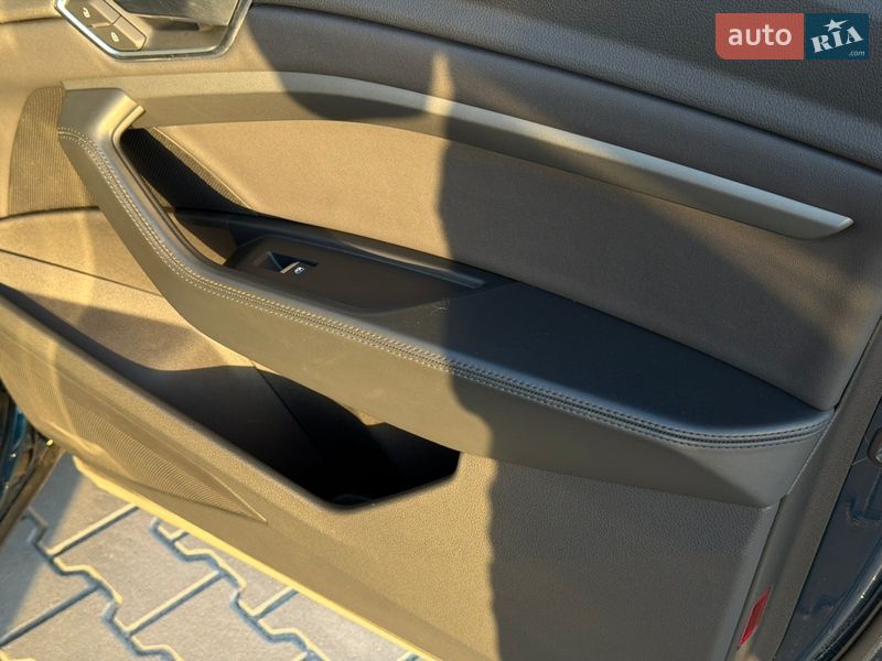 Позашляховик / Кросовер Audi e-tron 2021 в Львові