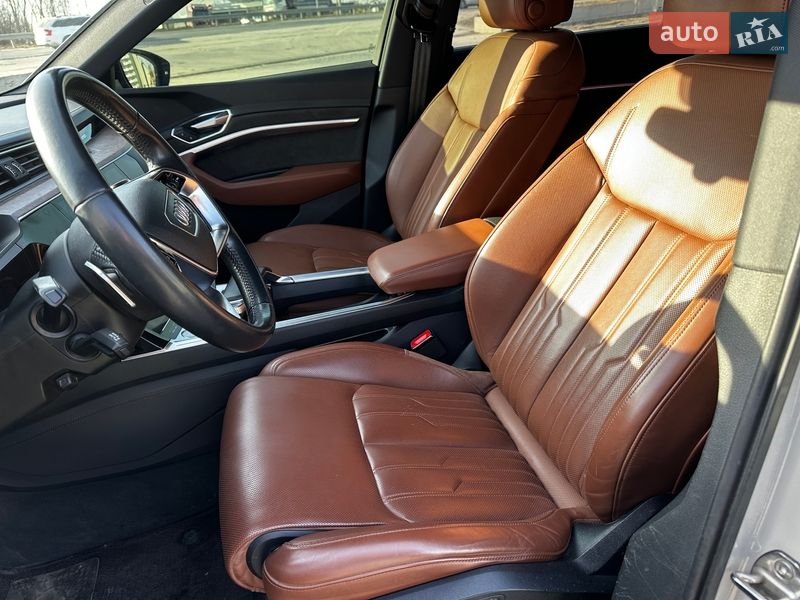 Внедорожник / Кроссовер Audi e-tron 2019 в Львове