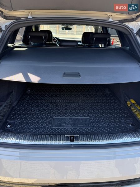 Позашляховик / Кросовер Audi e-tron 2021 в Києві