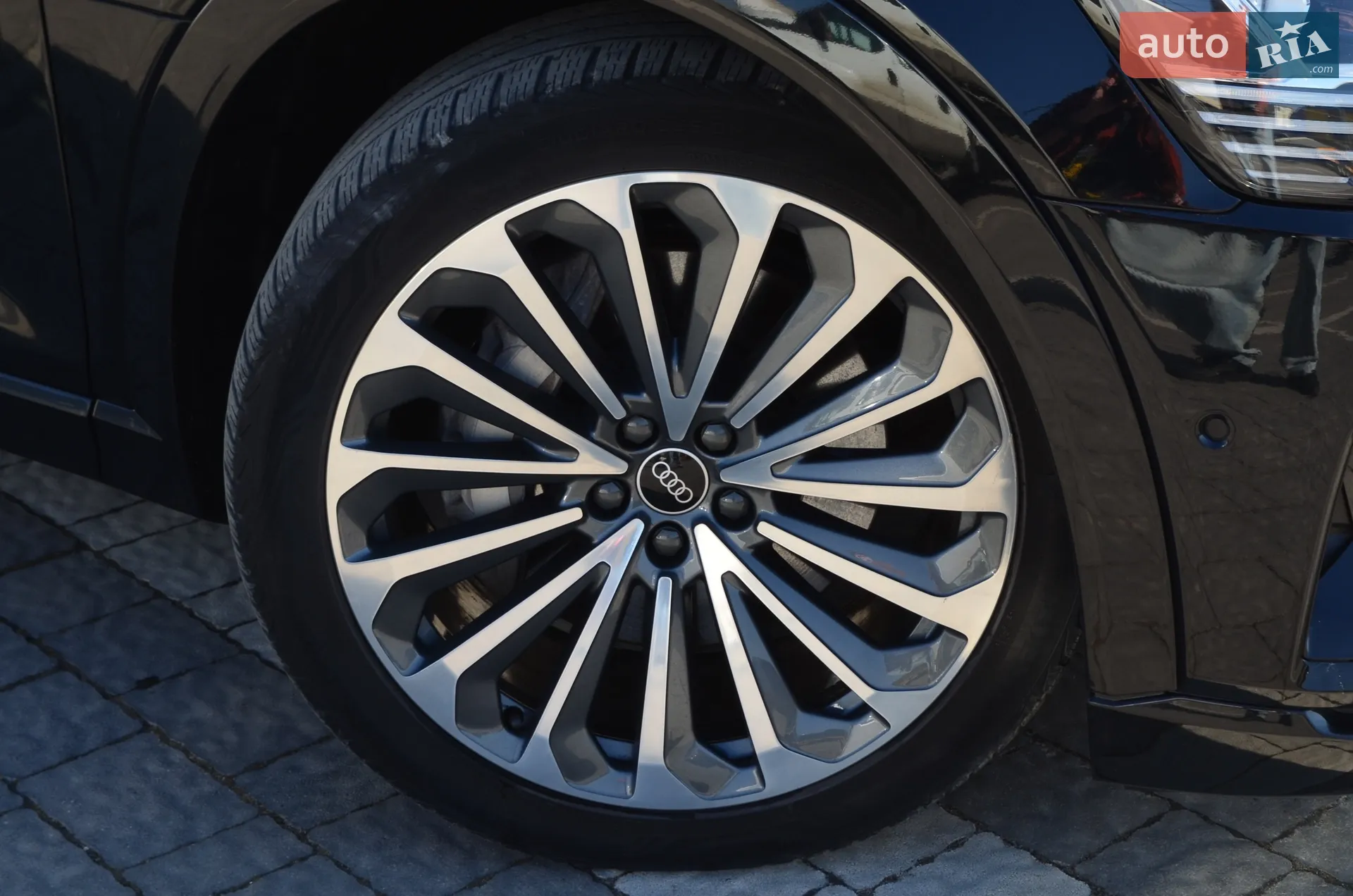 2021 Audi e-tron - мініатюра 5