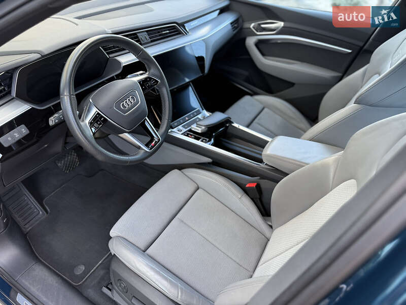 Внедорожник / Кроссовер Audi e-tron 2022 в Хмельницком
