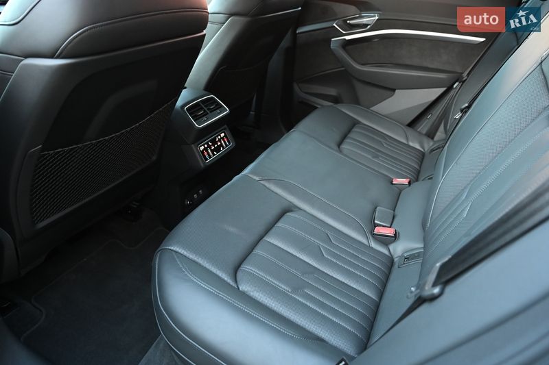 Внедорожник / Кроссовер Audi e-tron 2021 в Львове