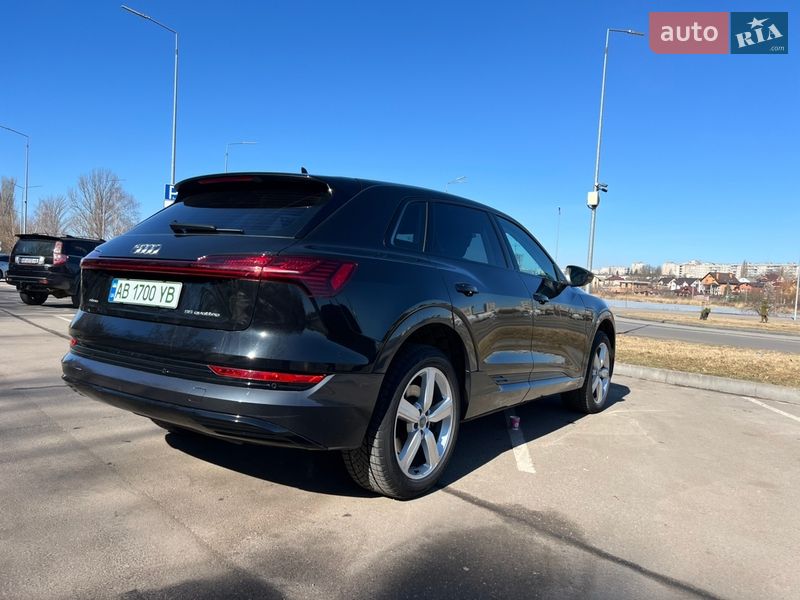 Позашляховик / Кросовер Audi e-tron 2019 в Вінниці