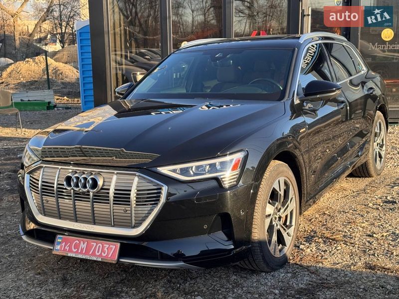 Внедорожник / Кроссовер Audi e-tron 2022 в Киеве