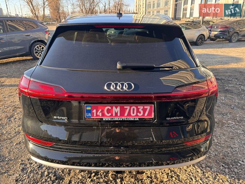 Внедорожник / Кроссовер Audi e-tron 2022 в Киеве