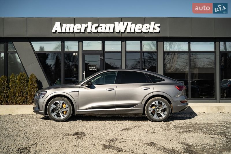 Внедорожник / Кроссовер Audi e-tron 2020 в Черновцах