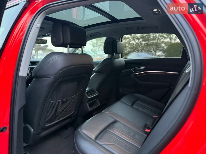 Внедорожник / Кроссовер Audi e-tron 2019 в Львове