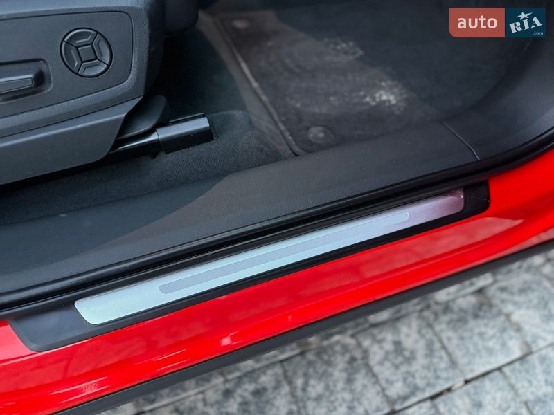 Внедорожник / Кроссовер Audi e-tron 2019 в Львове