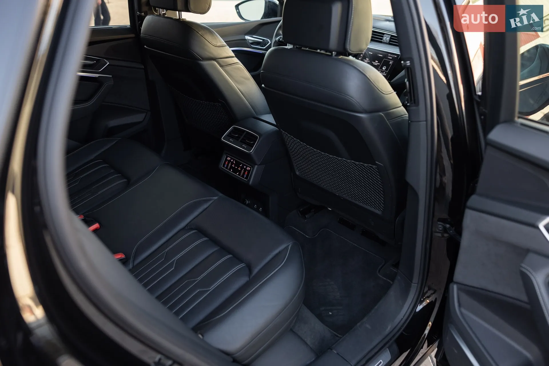 2022 Audi e-tron - мініатюра 22