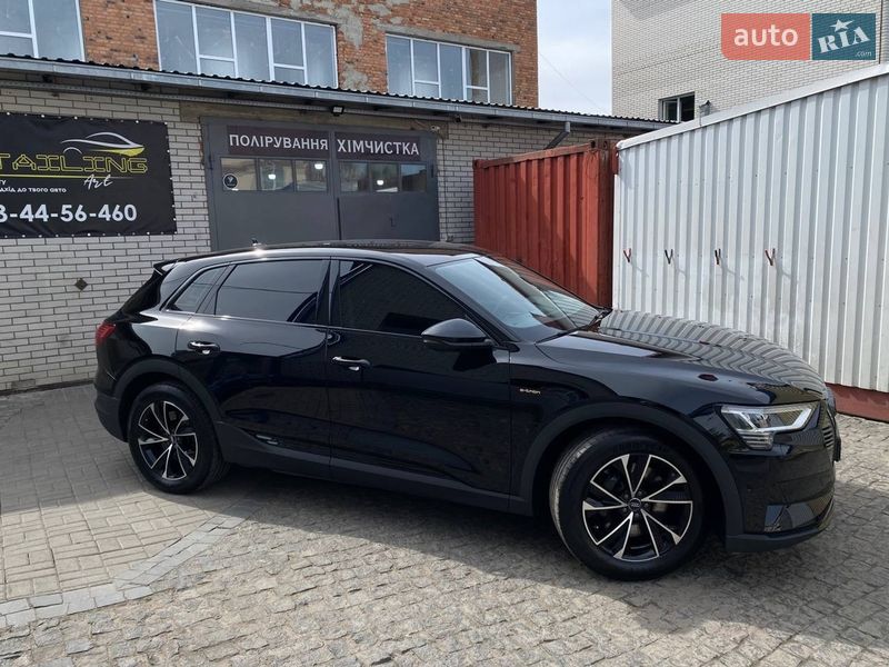 Внедорожник / Кроссовер Audi e-tron 2020 в Житомире