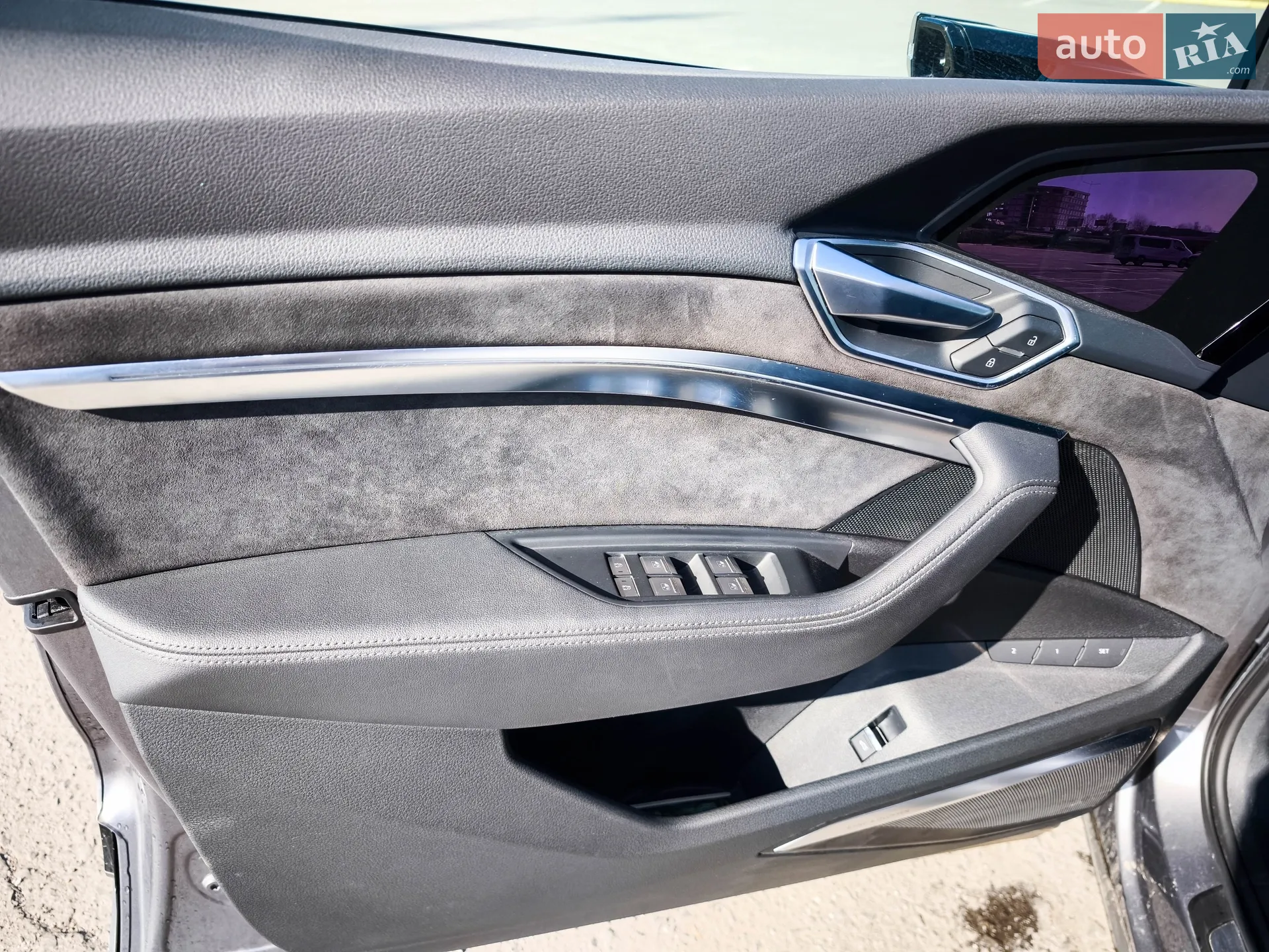 2019 Audi e-tron - мініатюра 28