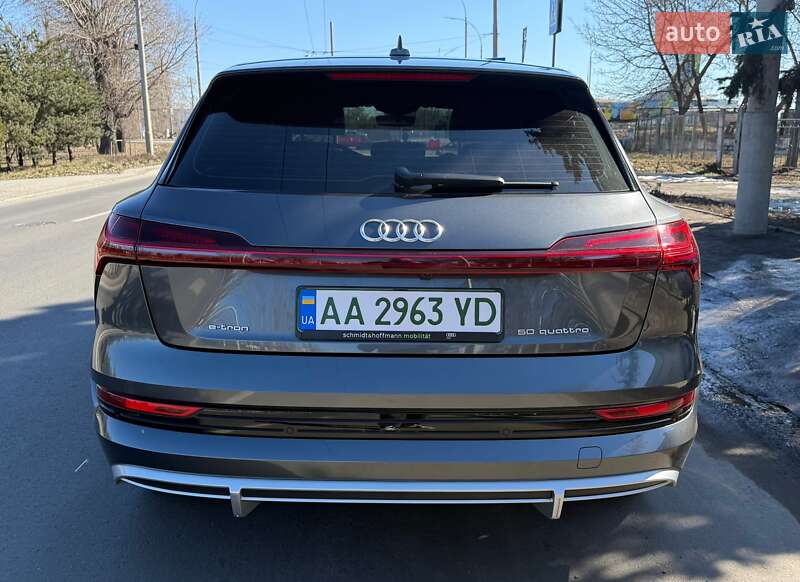 Позашляховик / Кросовер Audi e-tron 2021 в Києві