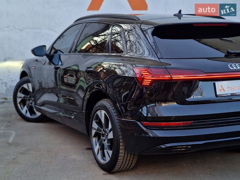 Позашляховик / Кросовер Audi e-tron 2021 в Одесі