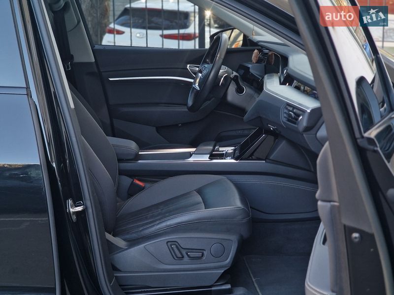 Позашляховик / Кросовер Audi e-tron 2021 в Одесі