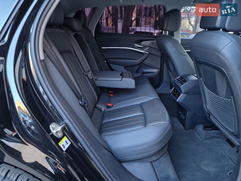 Позашляховик / Кросовер Audi e-tron 2021 в Одесі
