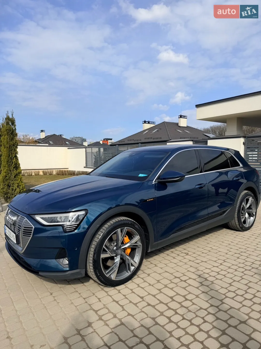 2019 Audi e-tron - фото 1