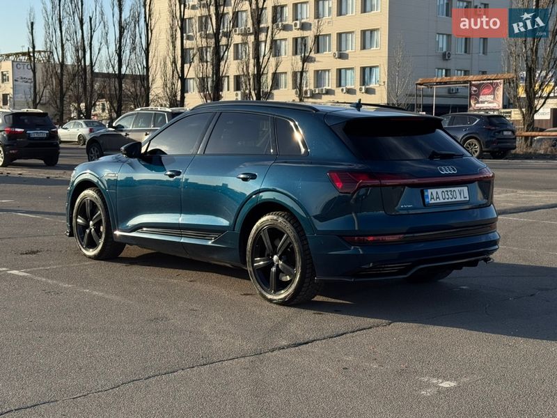 Внедорожник / Кроссовер Audi e-tron 2019 в Киеве