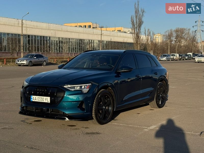 Внедорожник / Кроссовер Audi e-tron 2019 в Киеве