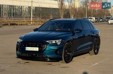 Внедорожник / Кроссовер Audi e-tron 2019 в Киеве