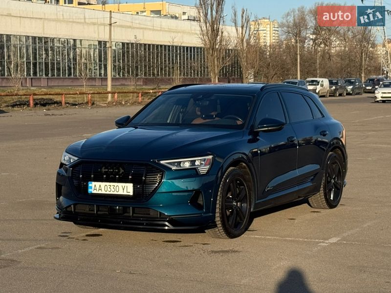 Внедорожник / Кроссовер Audi e-tron 2019 в Киеве