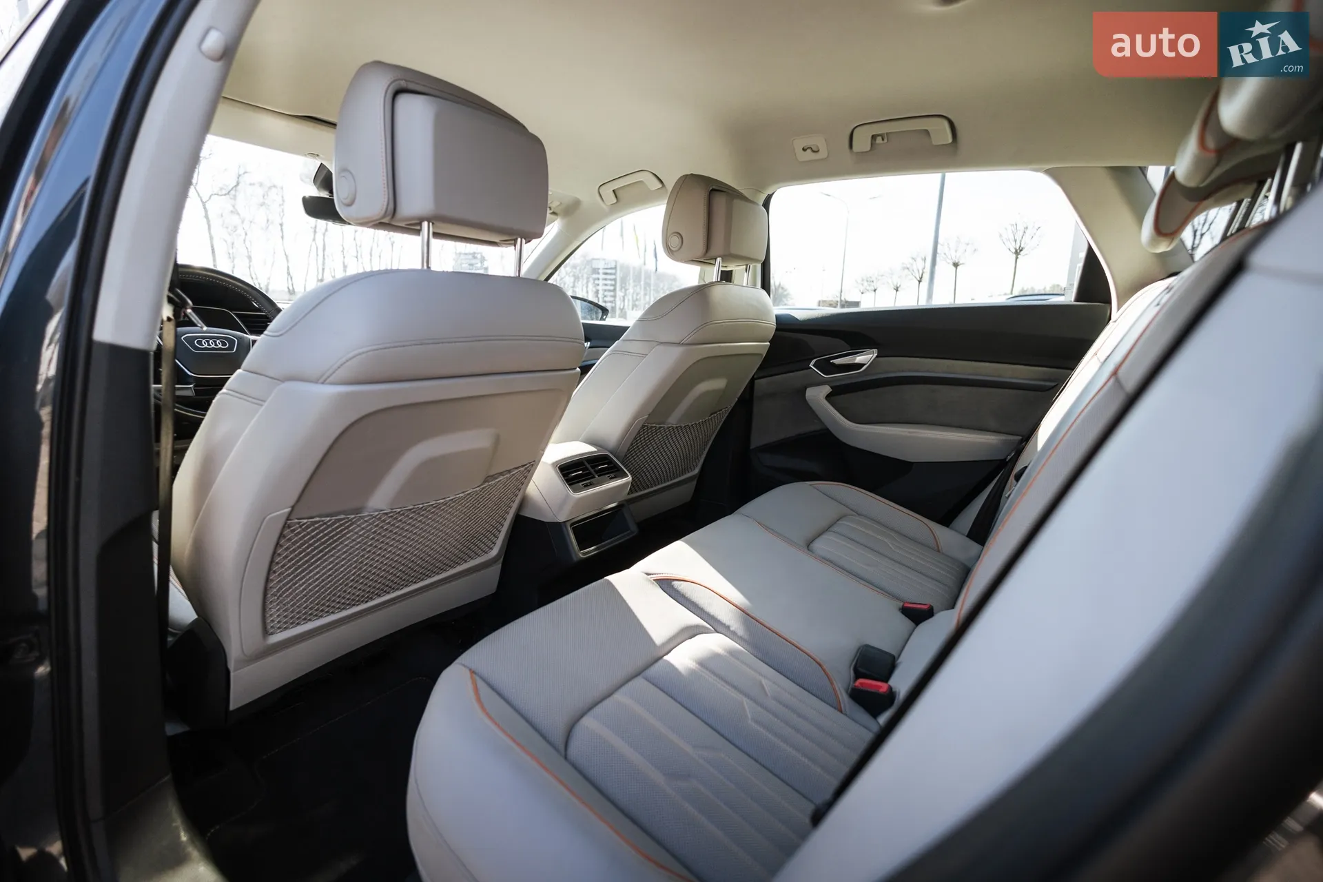 2020 Audi e-tron - мініатюра 17